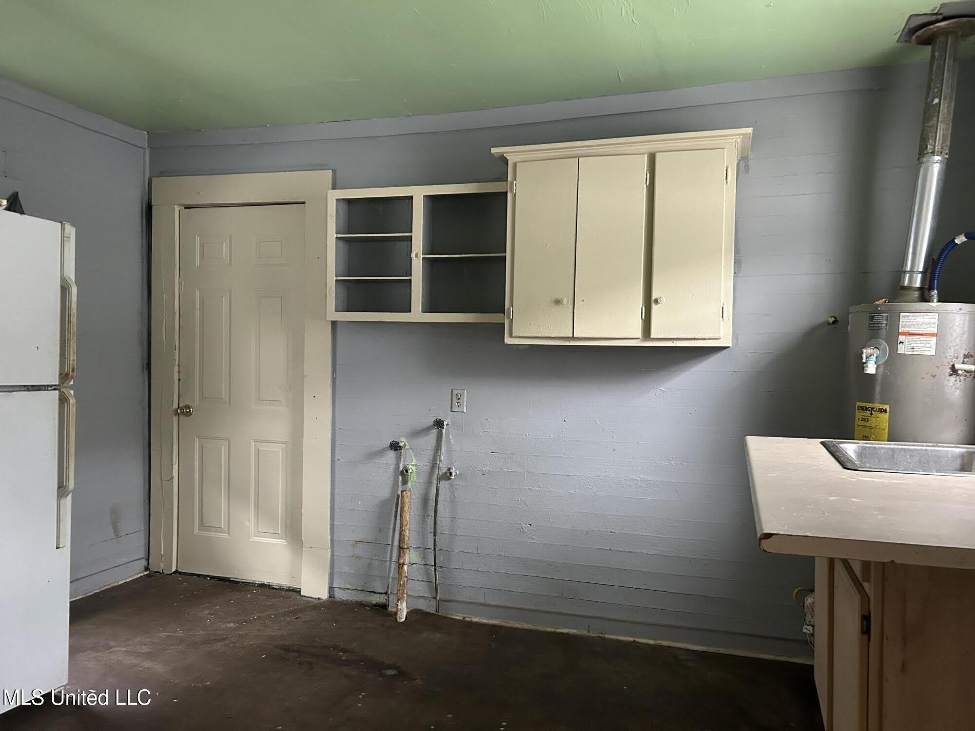 617 Ave L – photo 5