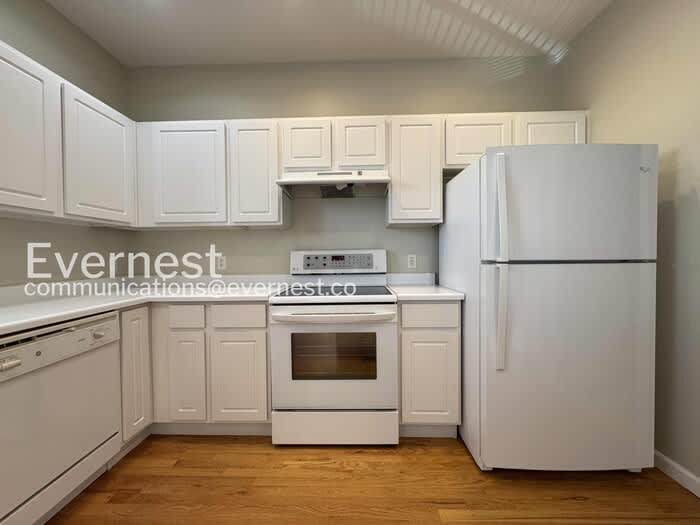84 Spruce Street – photo 4