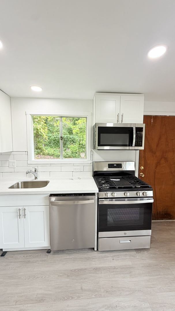 1334 Lakeview Duplex – photo 1