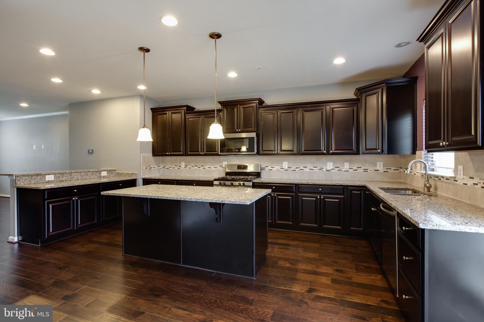 1314 HAWTHORN Drive – photo 4
