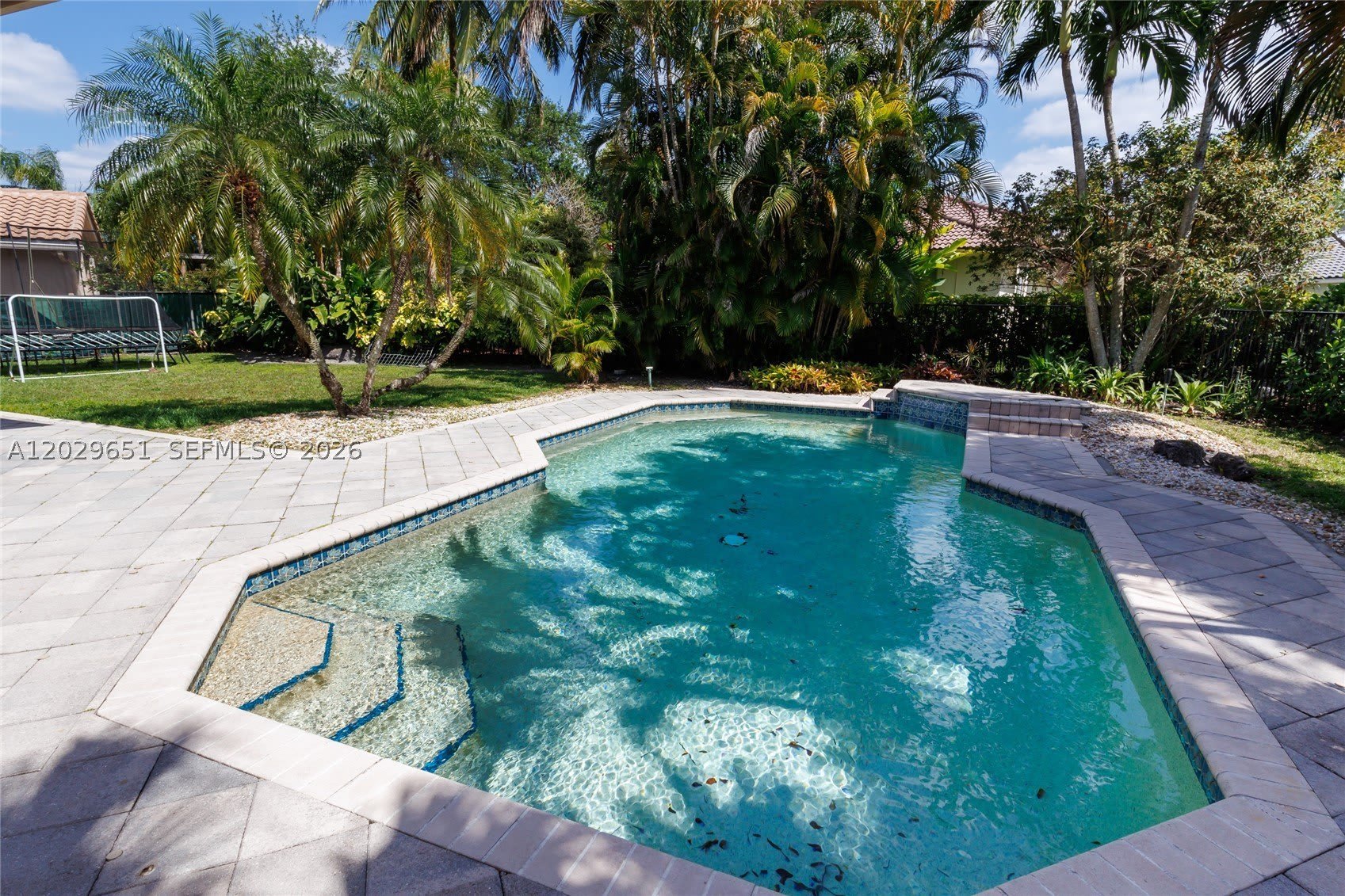 280 Landings Blvd – photo 2