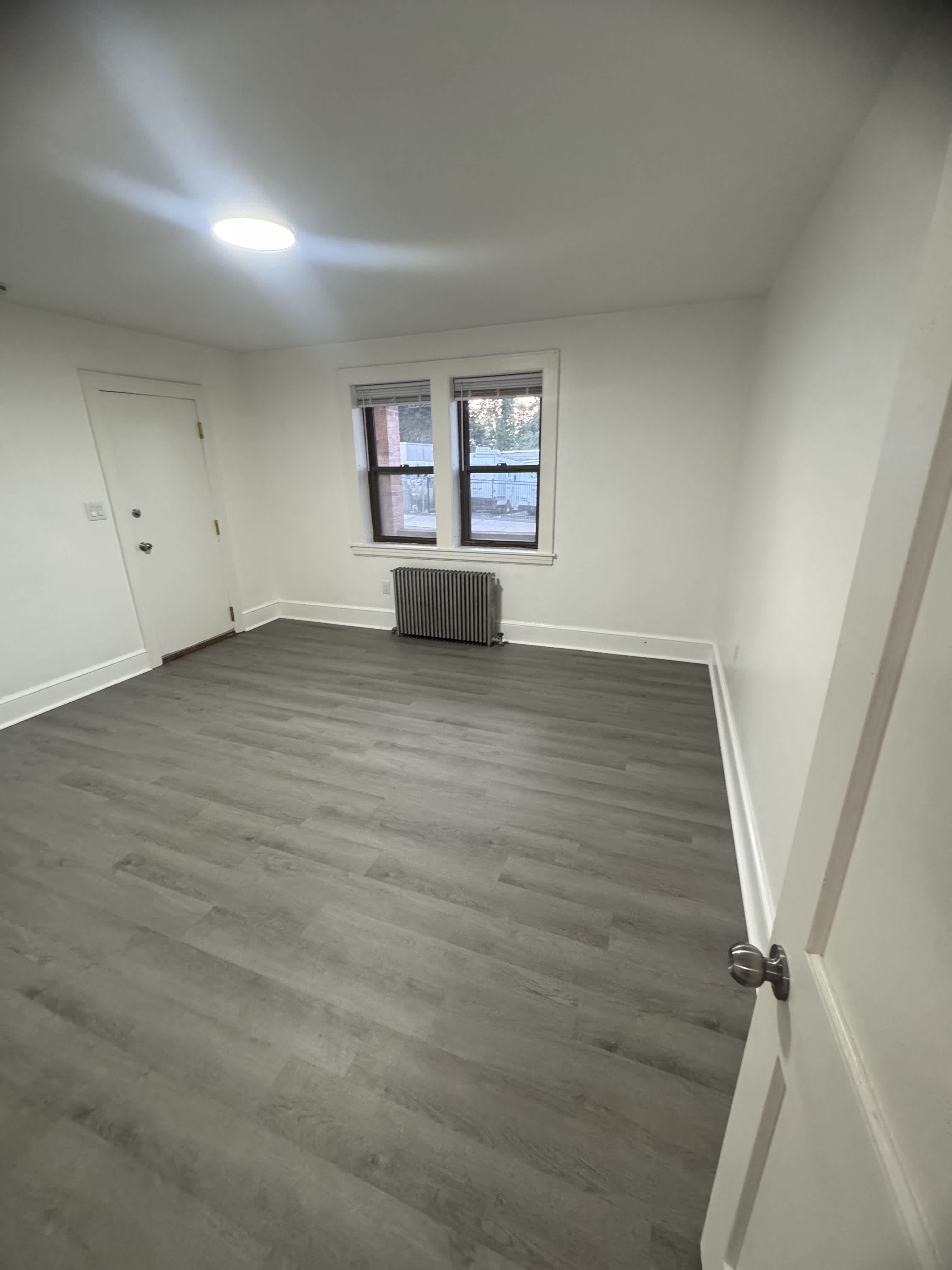 35 Rapallo Ave – photo 4