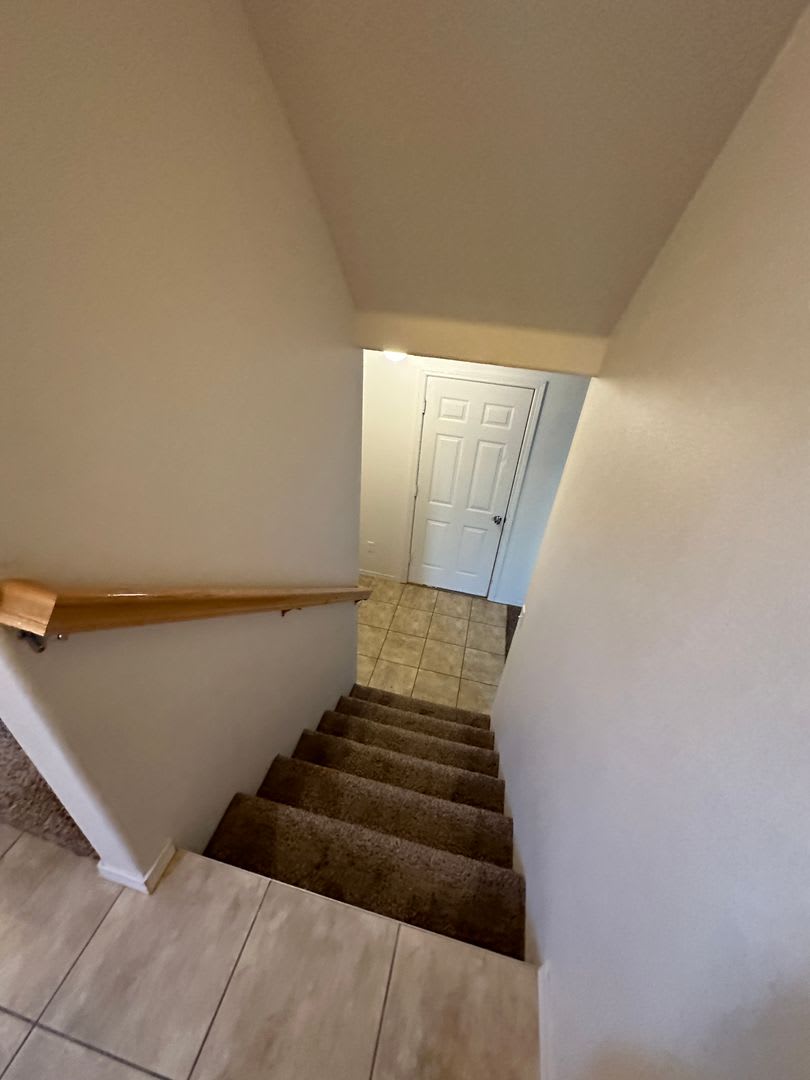 Spacious 2 bed/2.5 bath with bonus room townhome off Road 68 – photo 4