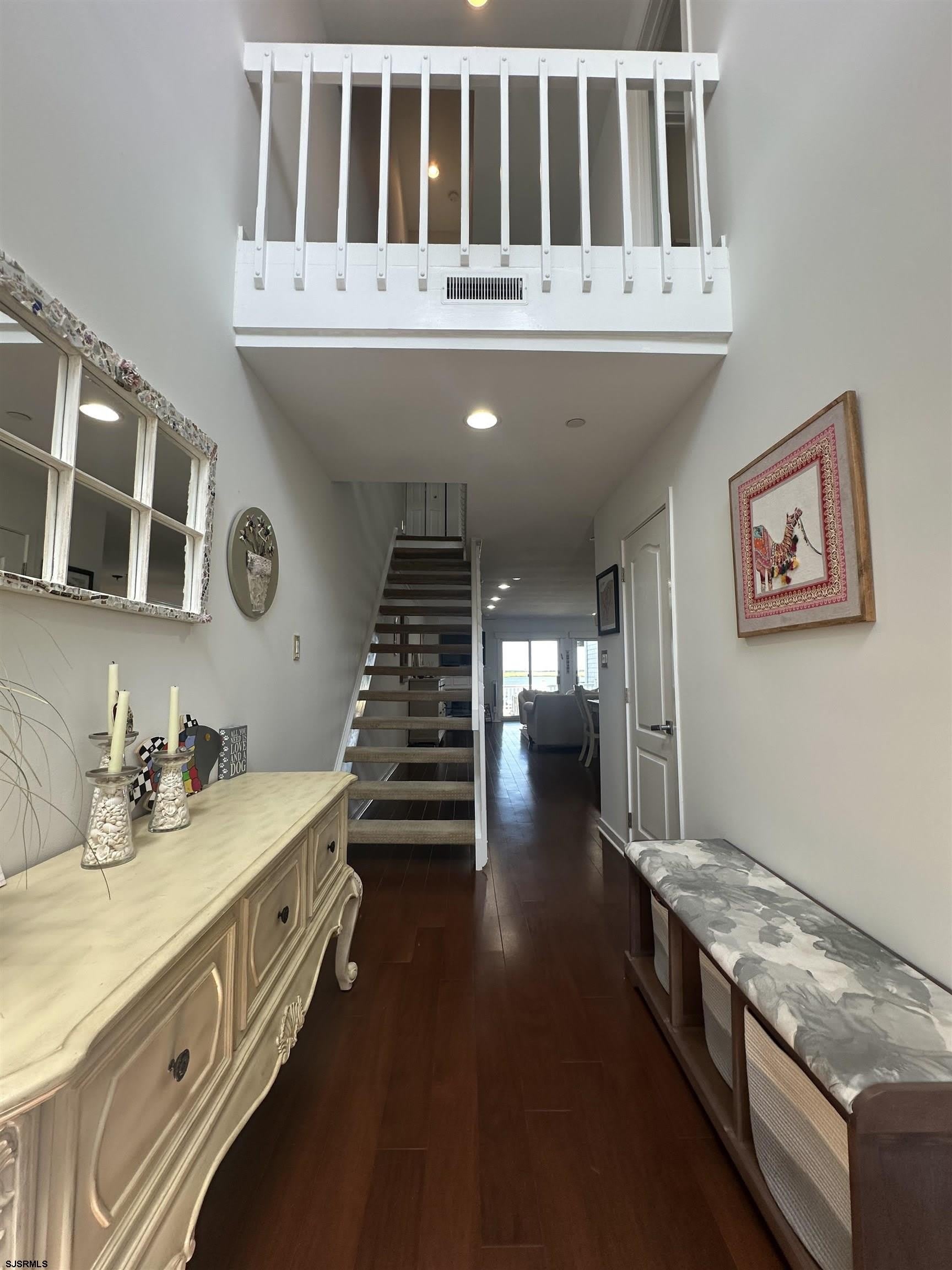 2204 East Dr – photo 2