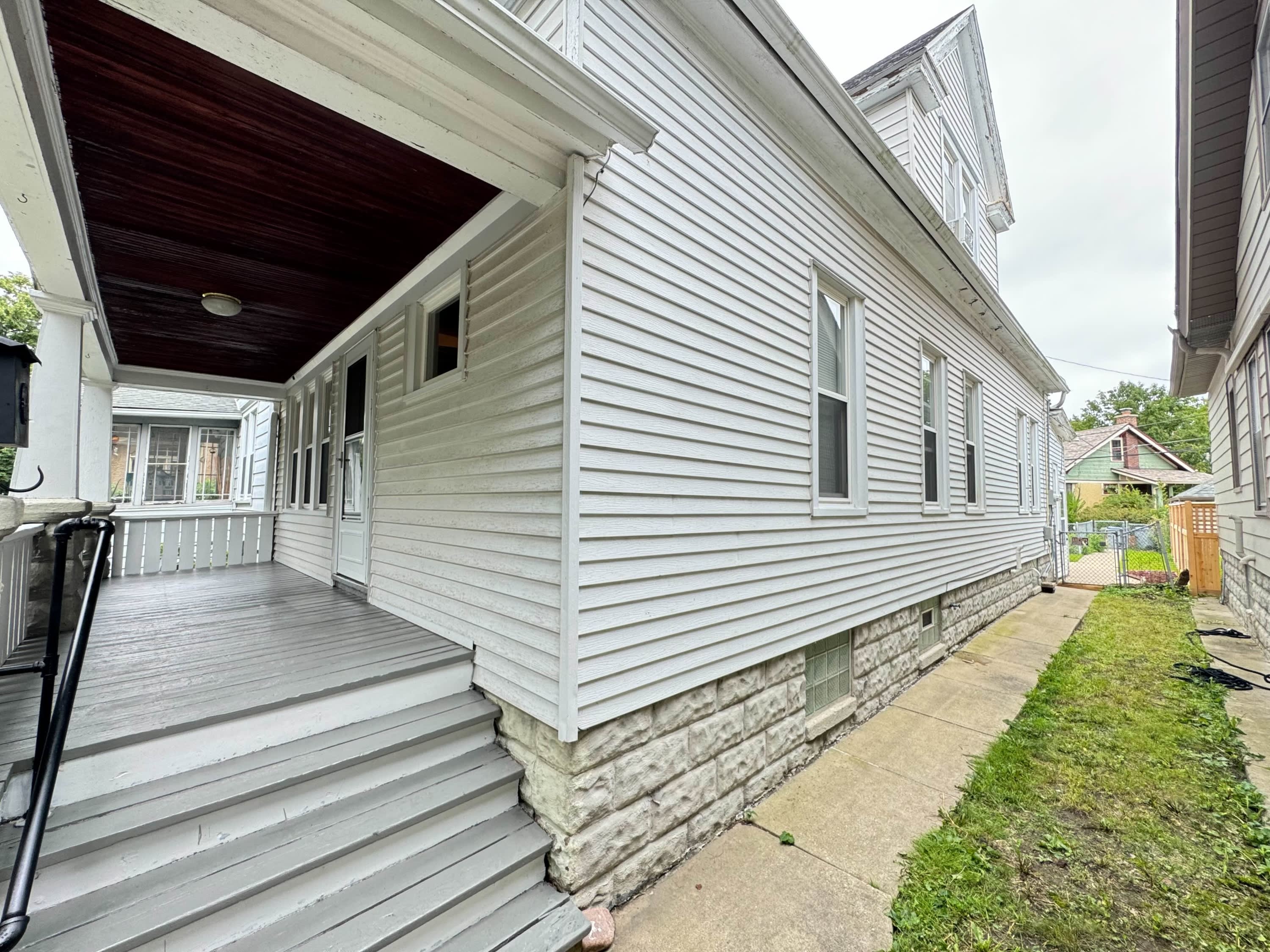 2210 East Bennett Avenue – photo 3