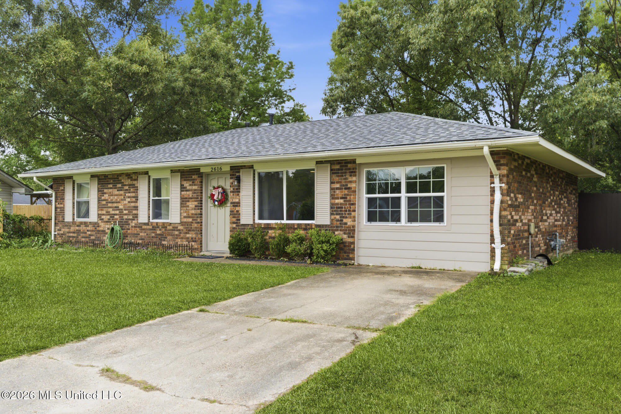 2616 W Angela Circle – photo 1