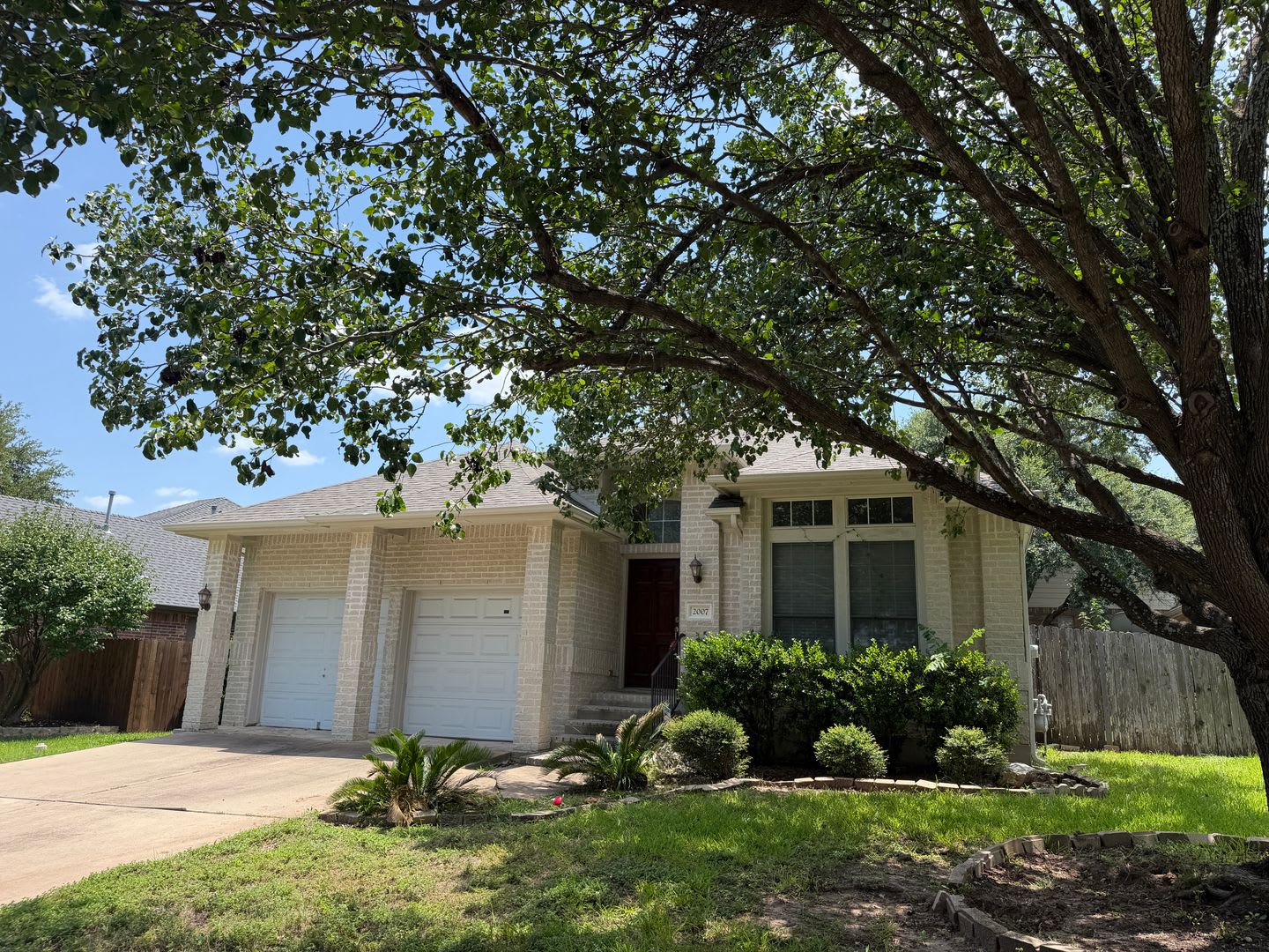 Beautiful 3/2 in Scofield Farms – photo 2