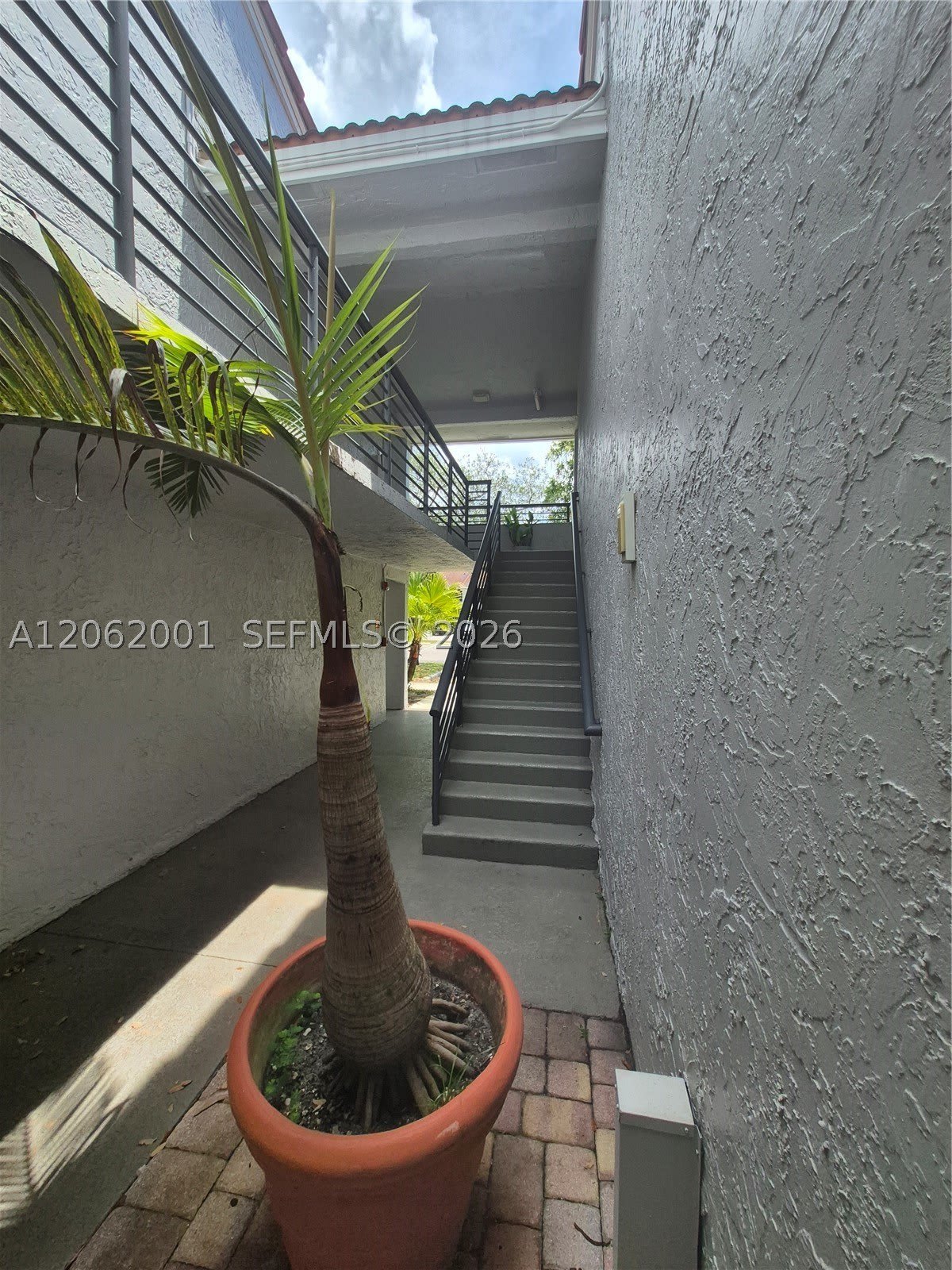 831 Lyons Rd – photo 3