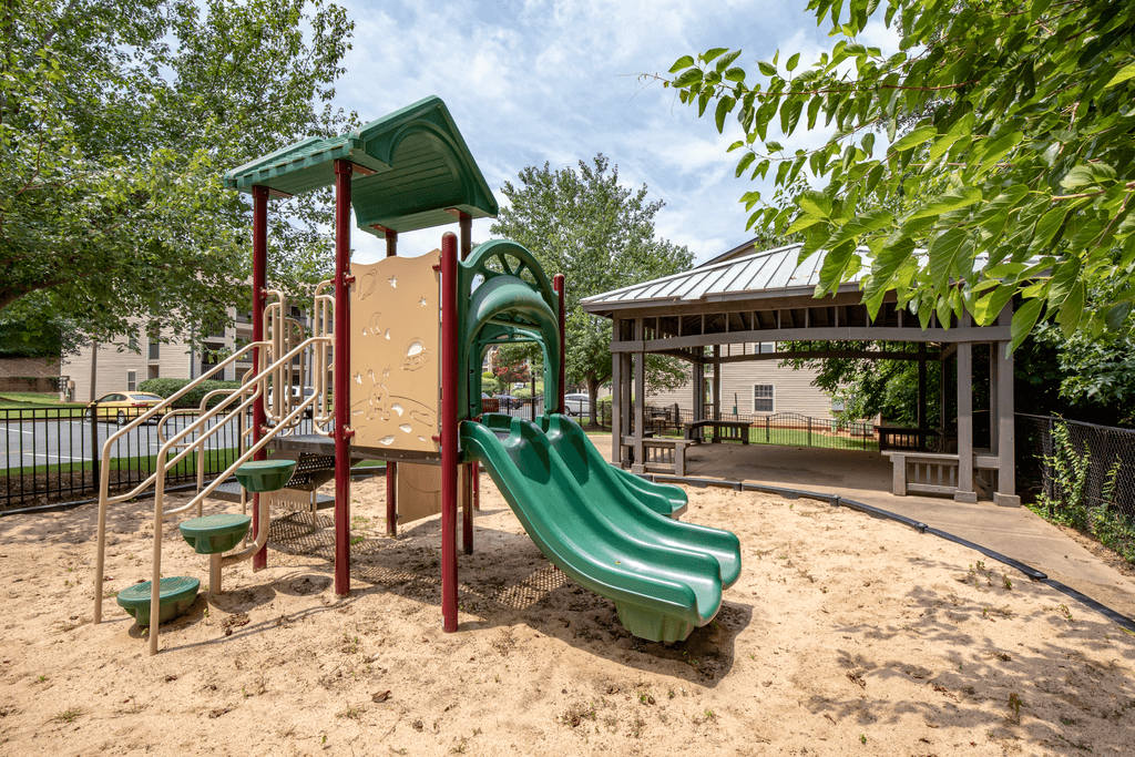 The Grove Apartments – photo 3
