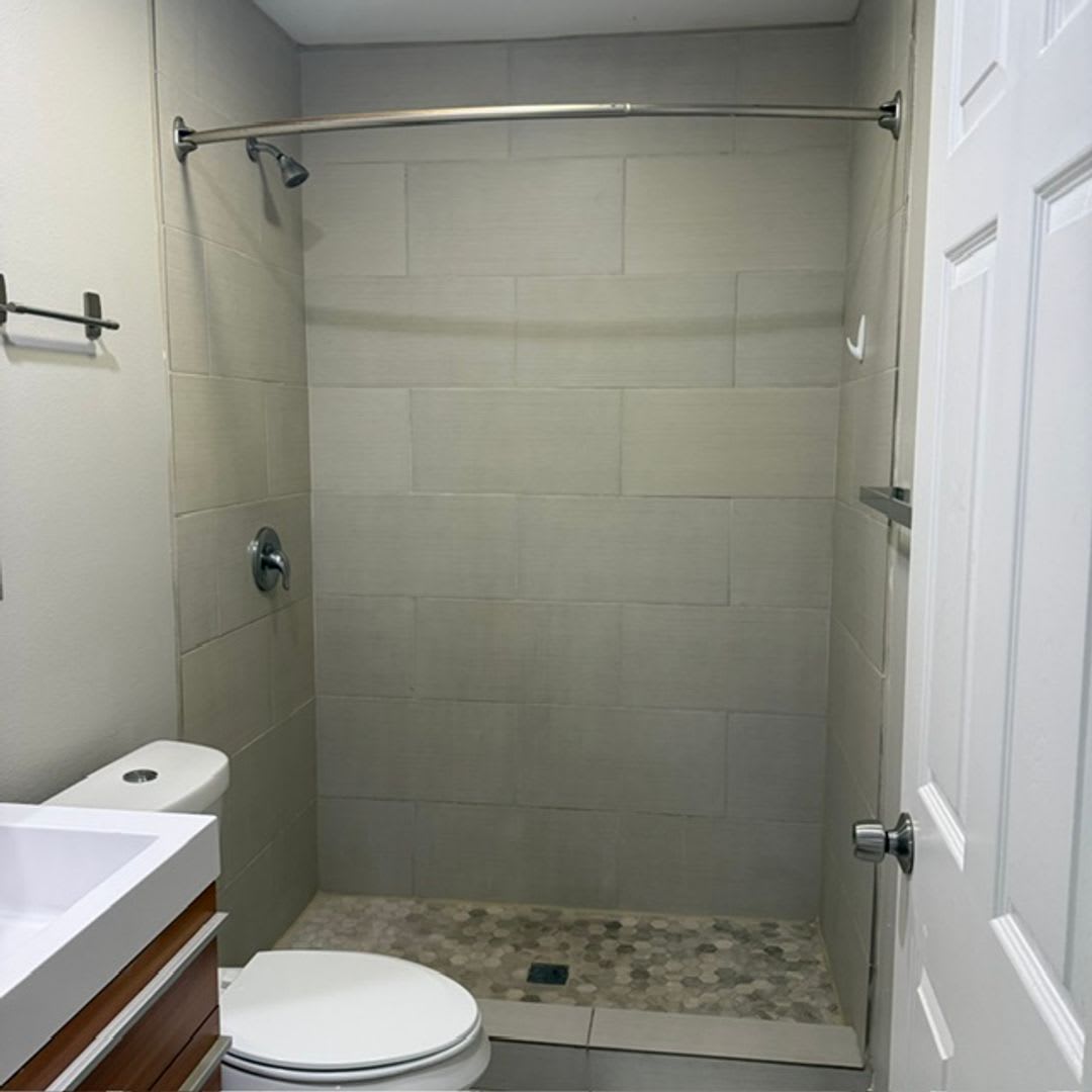 2 Bedroom 1 Bath House with garage – photo 2