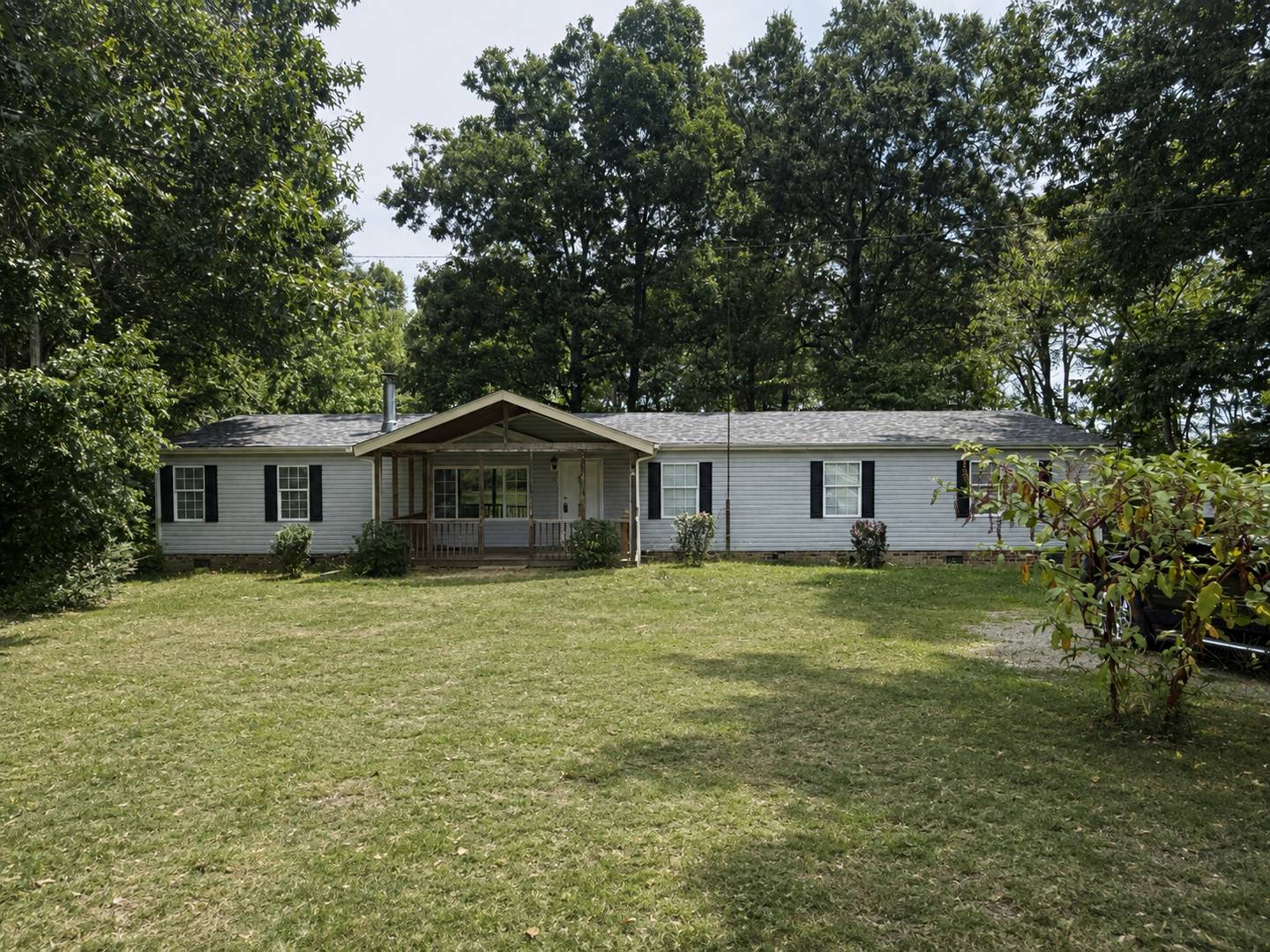 Four bedroom, 2 bath Modular home in Siler City – photo 2