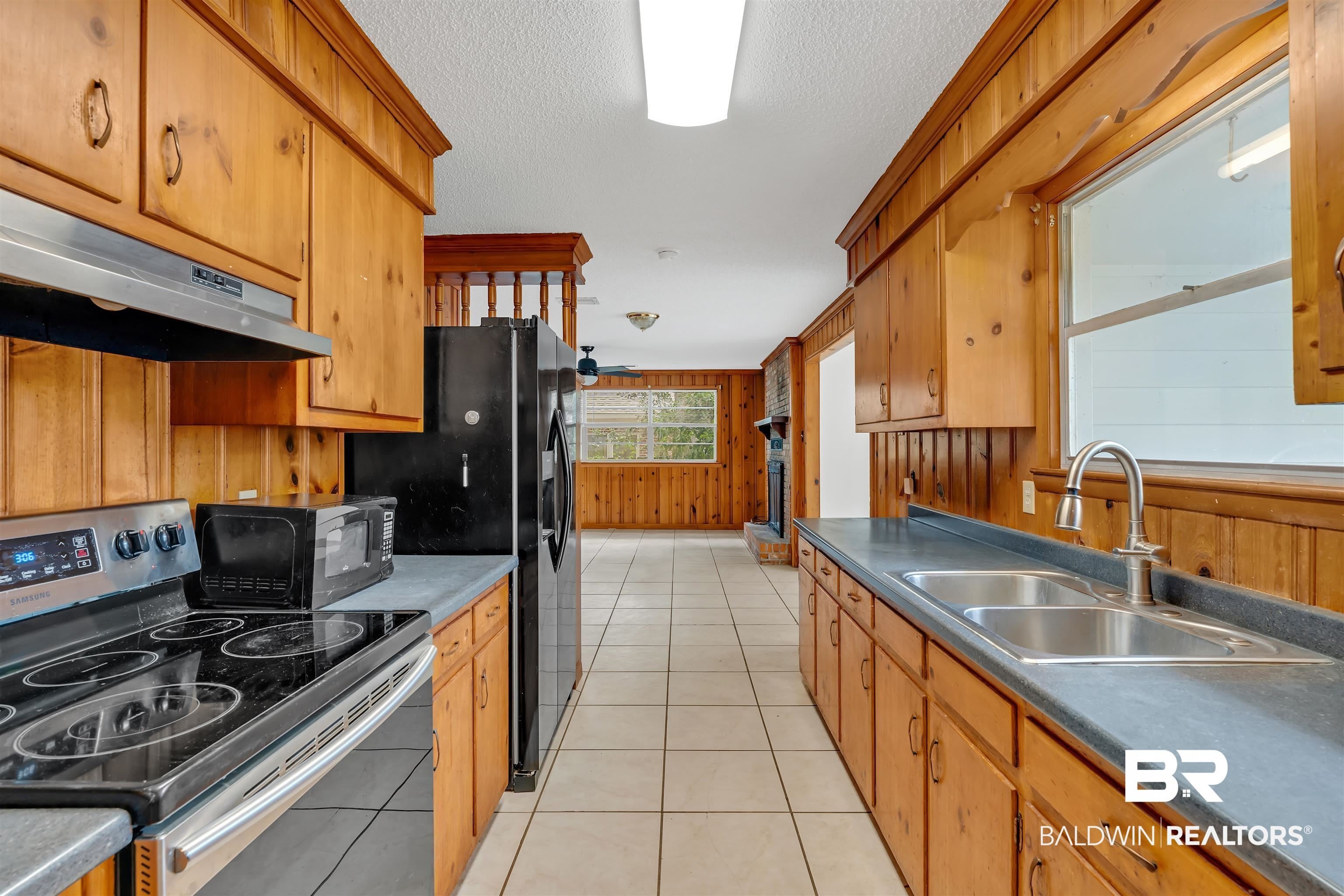 6425 Village Point Drive – photo 5