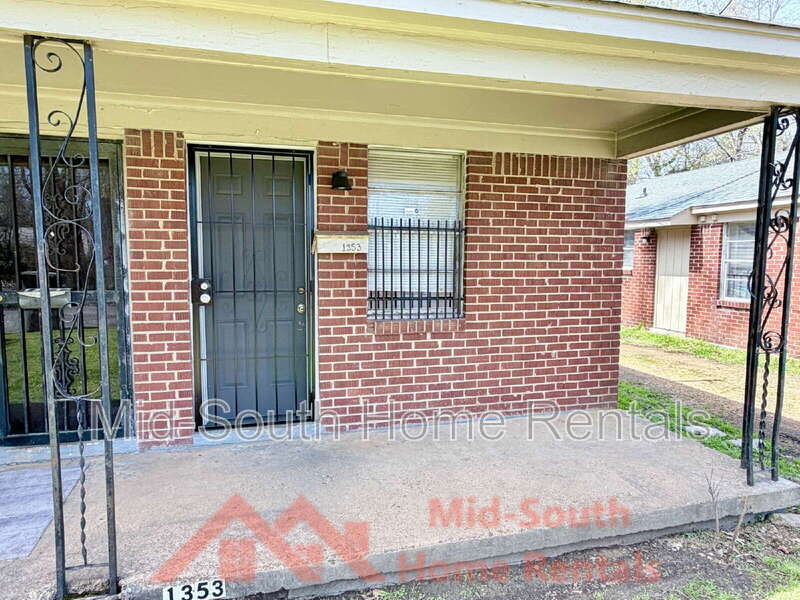 1353 Fairfax St – photo 2