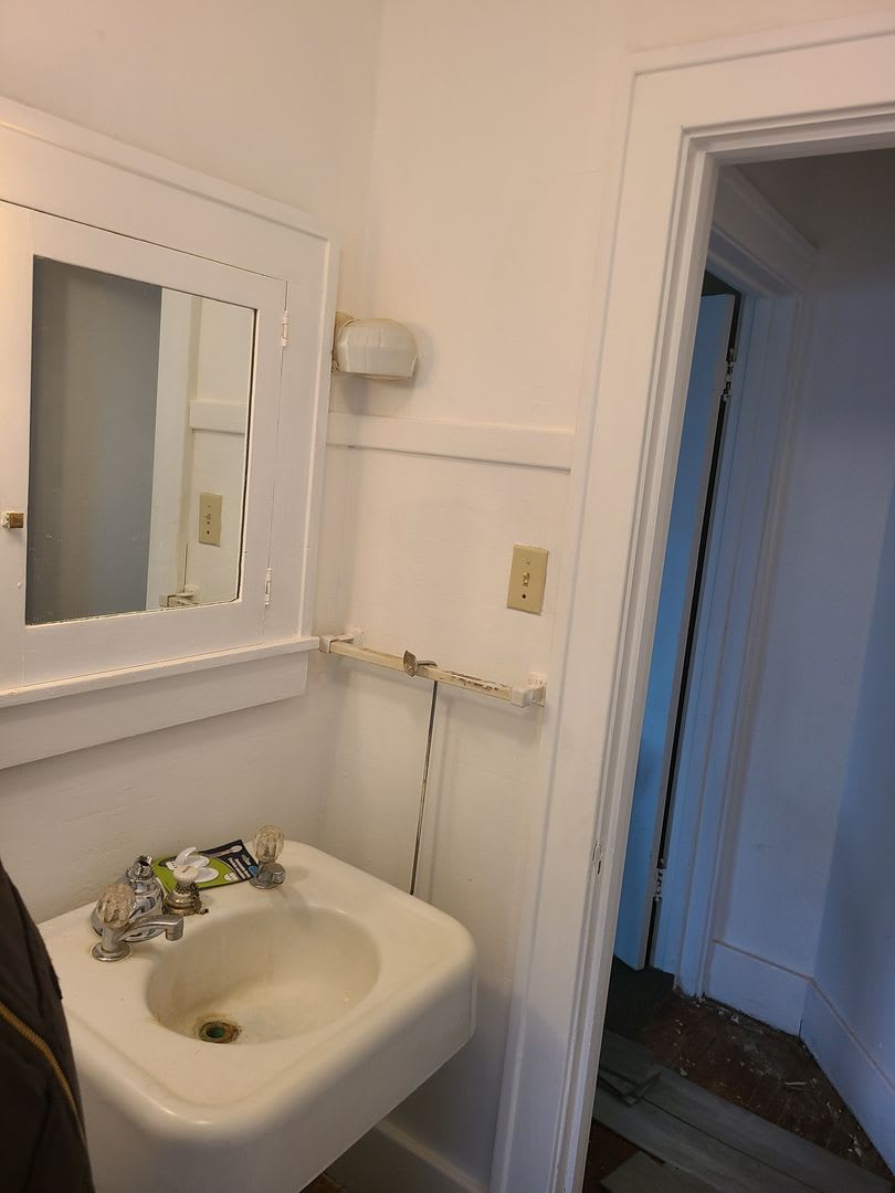 102 Arlington Apt 3 – photo 3
