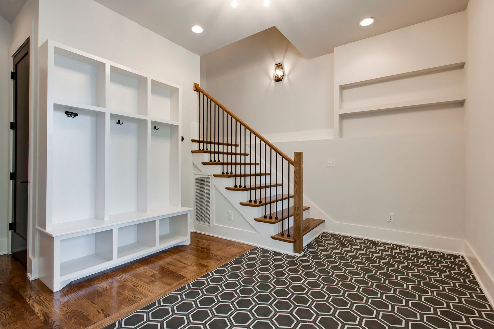 A Modern Masterpiece perched on Sylvan Summit will amaze you! – photo 4