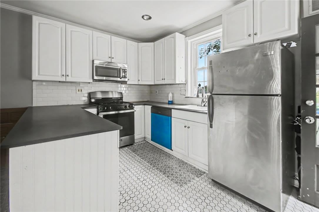 350 Dupont Street – photo 5