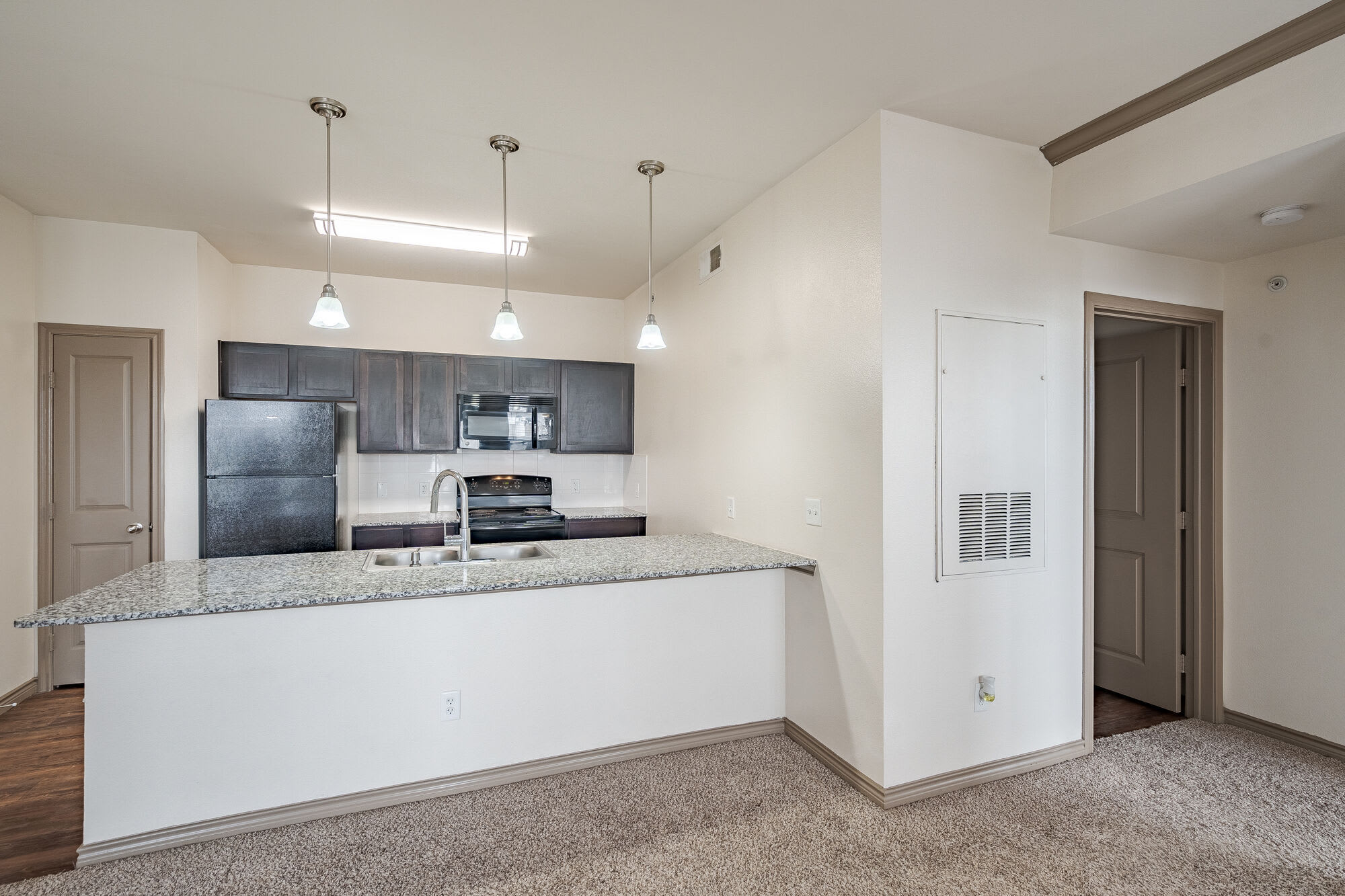 Tradewinds Apartments – photo 4