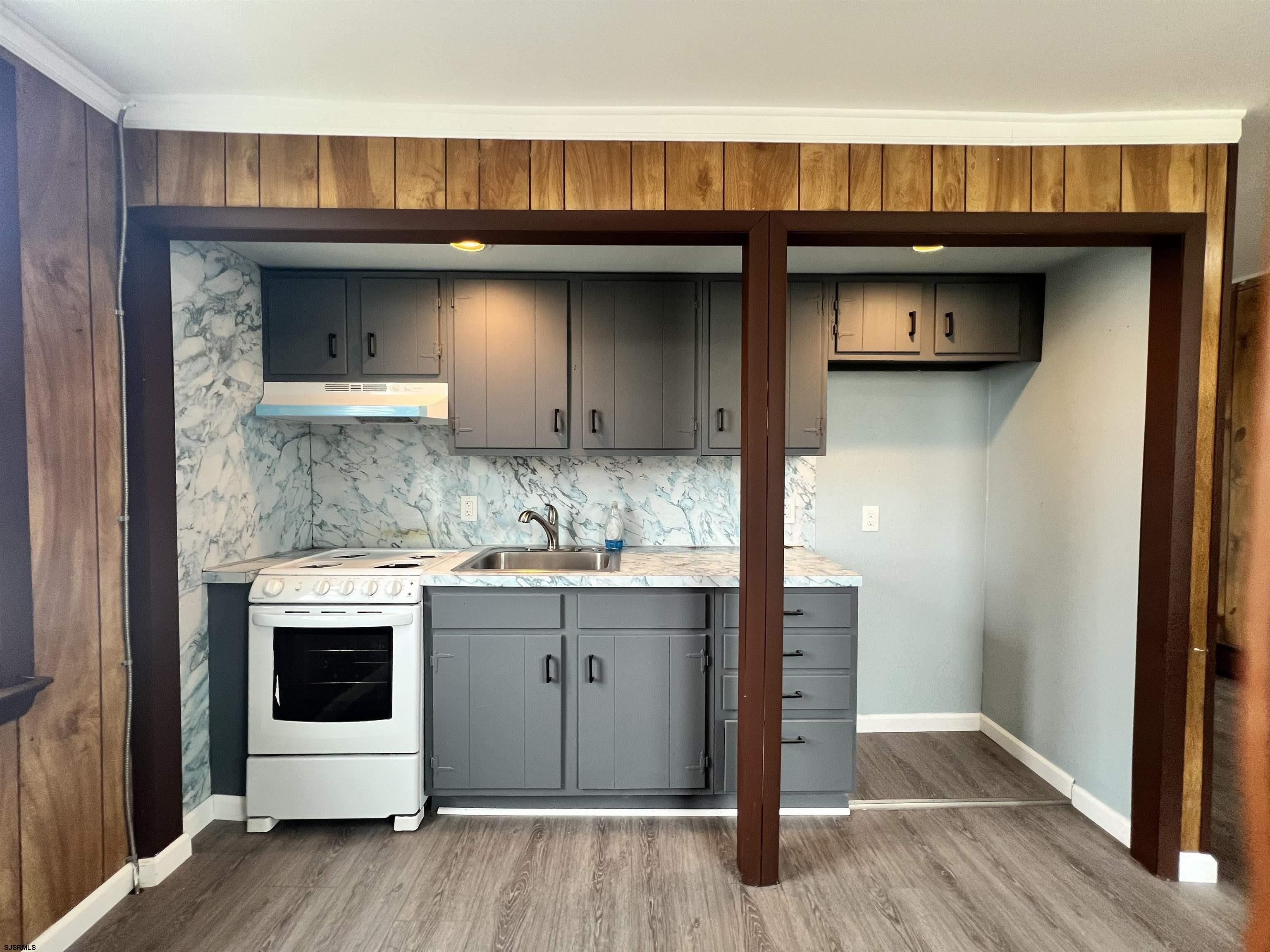 801 N Indiana Ave – photo 2