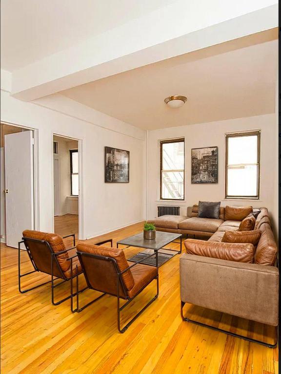 172 East 92nd Street – photo 2