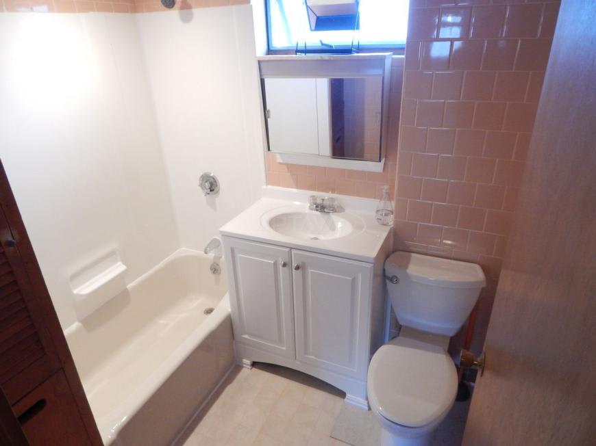 72 College Ave. – photo 2