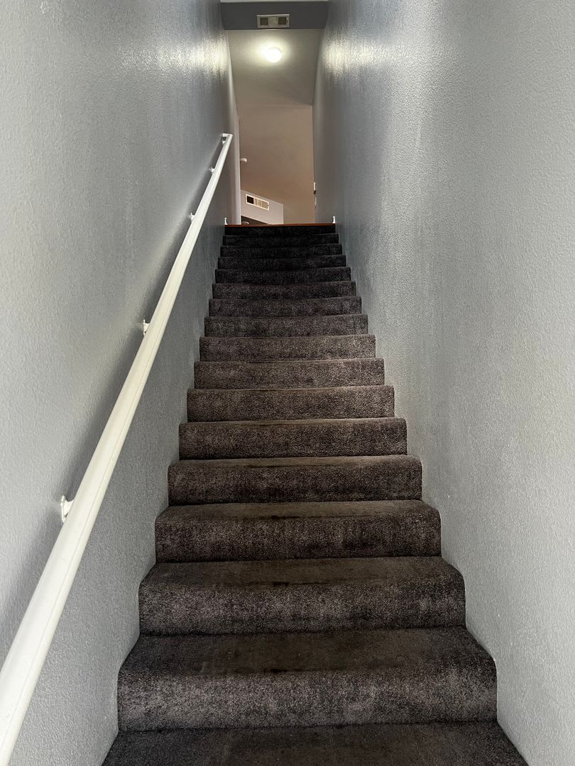 Charming Condo with Private Two-Car Garage in a Gated Community – photo 3