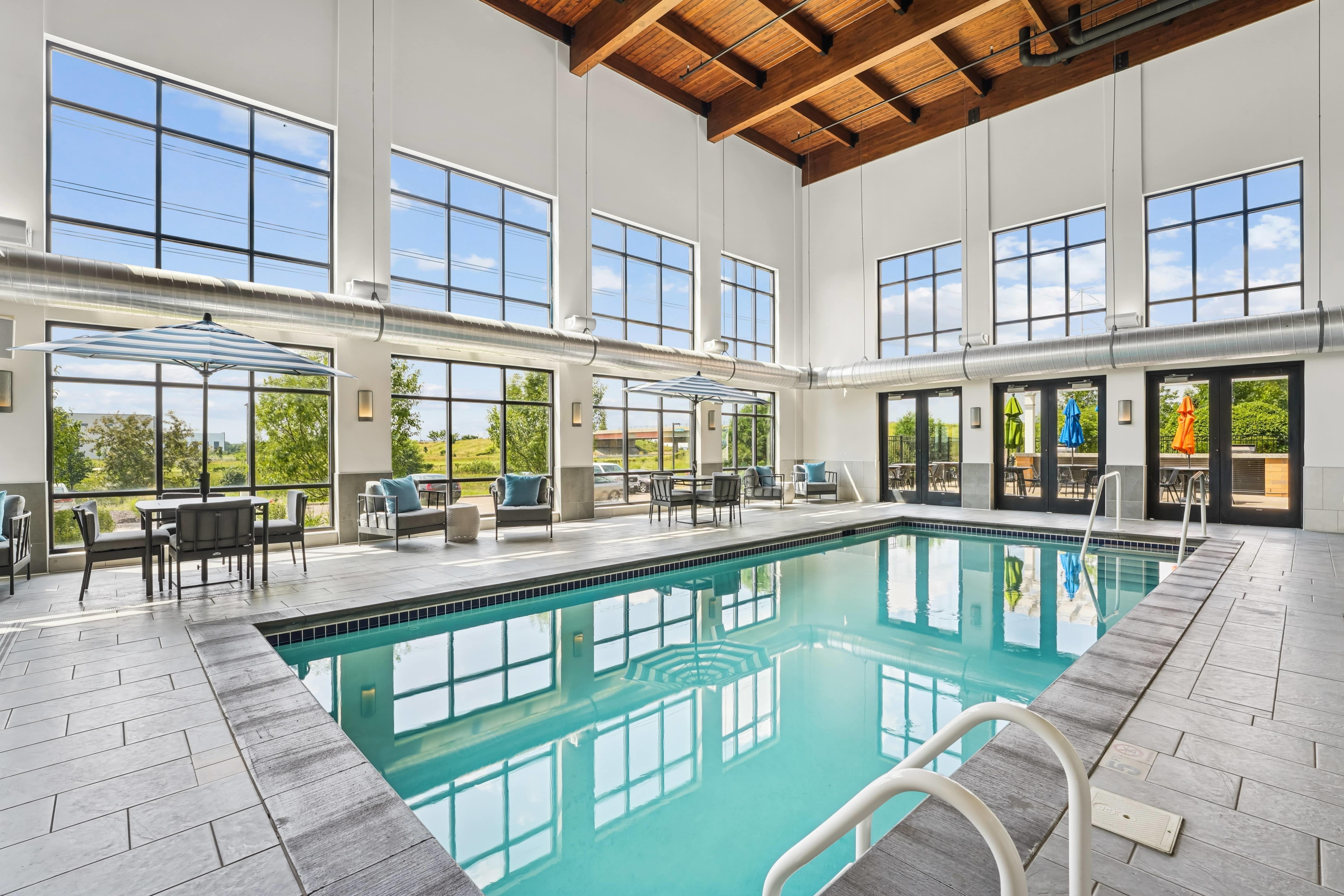 610 West – photo 4