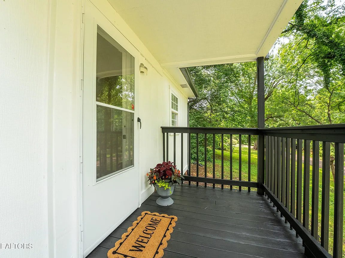 502 Hayworth Drive B – photo 3