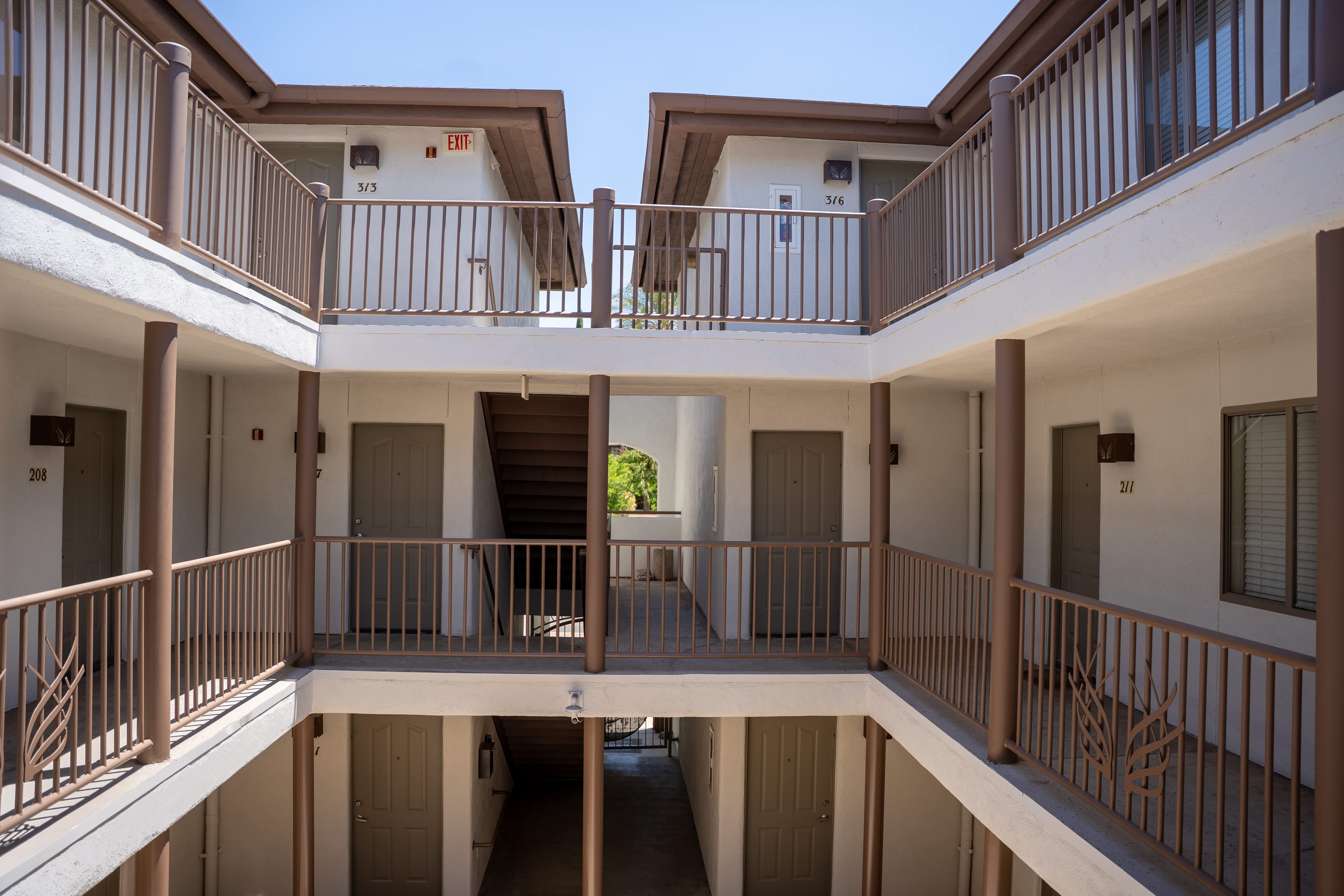 Riata Court – photo 5