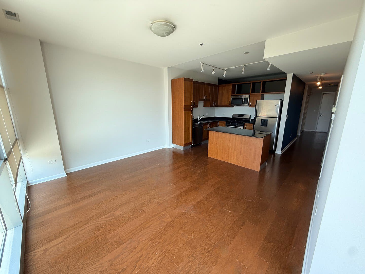 225 S Sangamon Street – photo 2