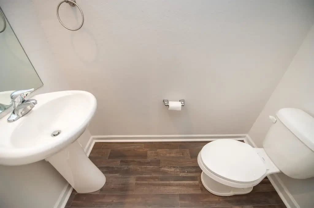 2228 Southlea Drive – photo 3