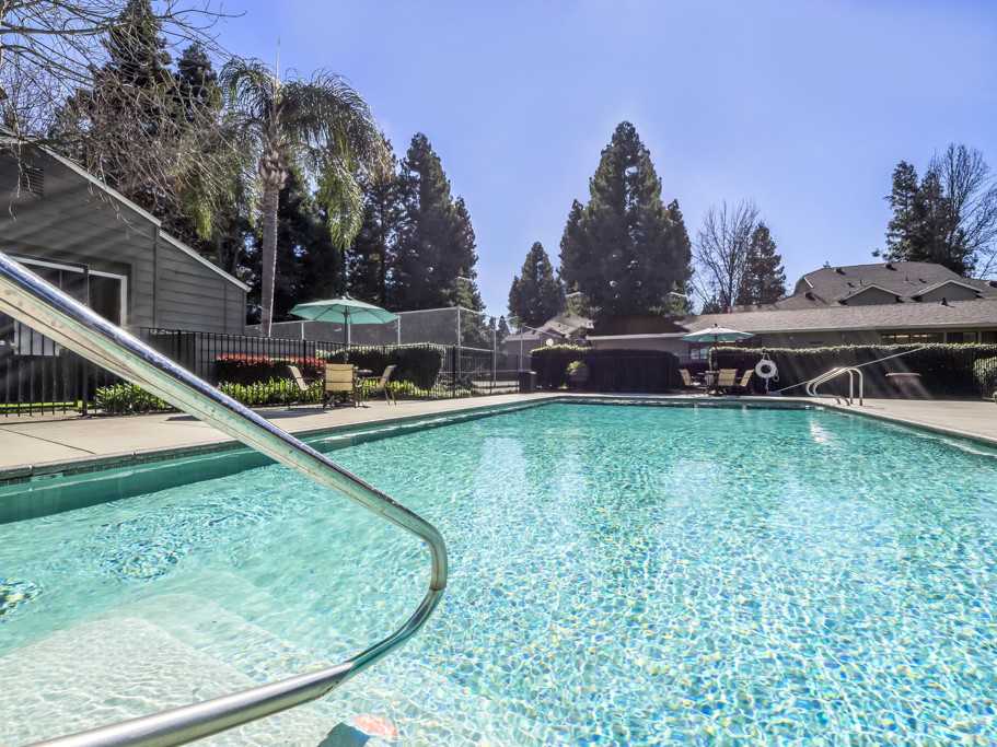 River Terrace Apartment Homes – photo 2
