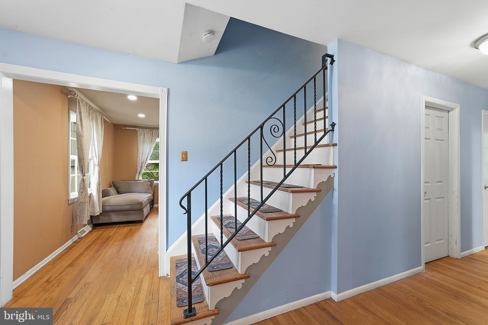 292 GLENN AVE – photo 5