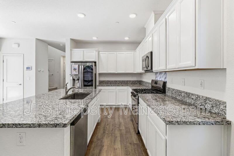 3949 Aristotle Circle – photo 5