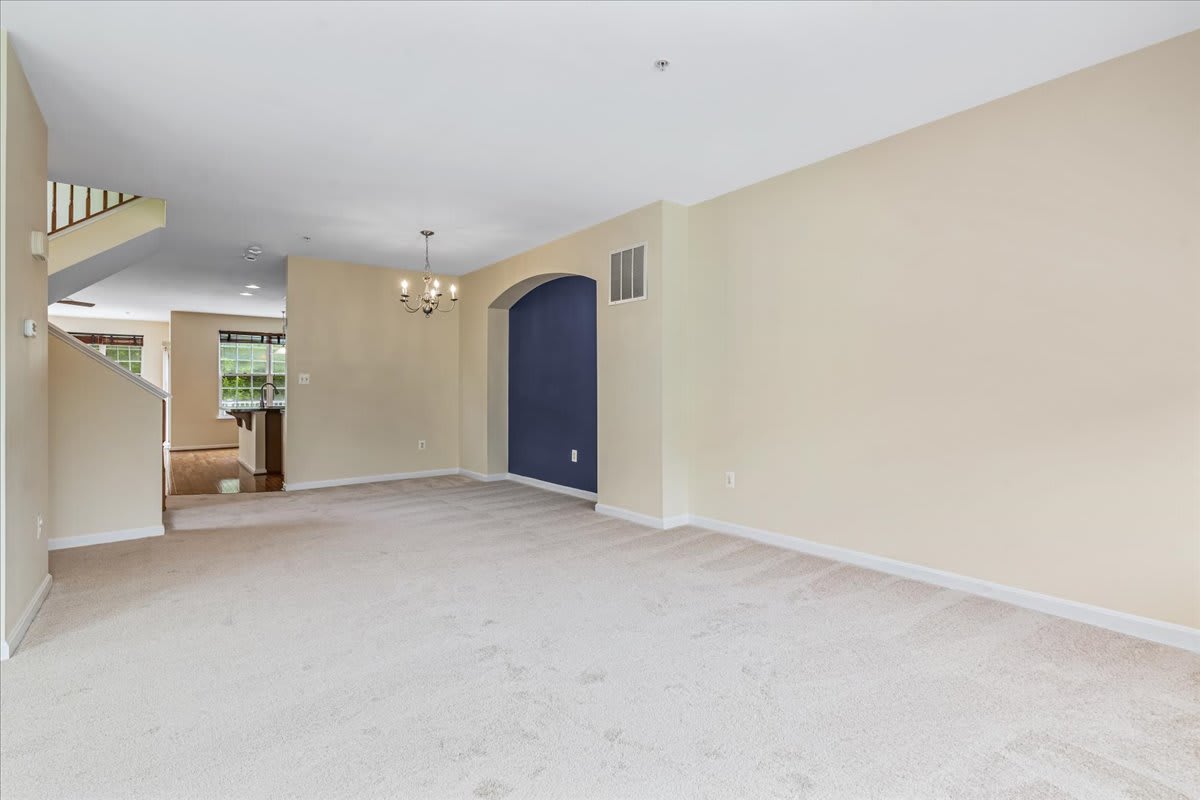 5053 Wesley Square 1 – photo 3