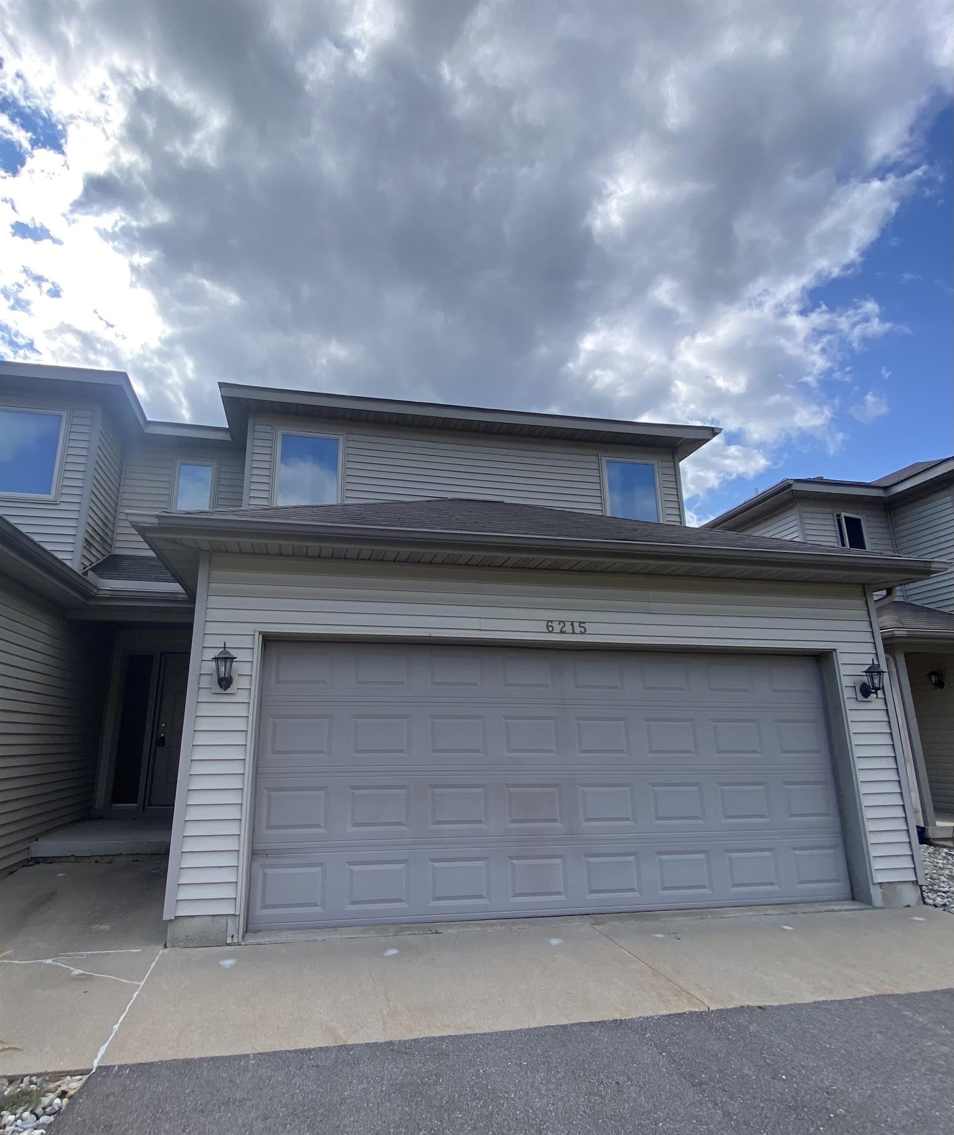 6215 Loretta Lane – photo 1