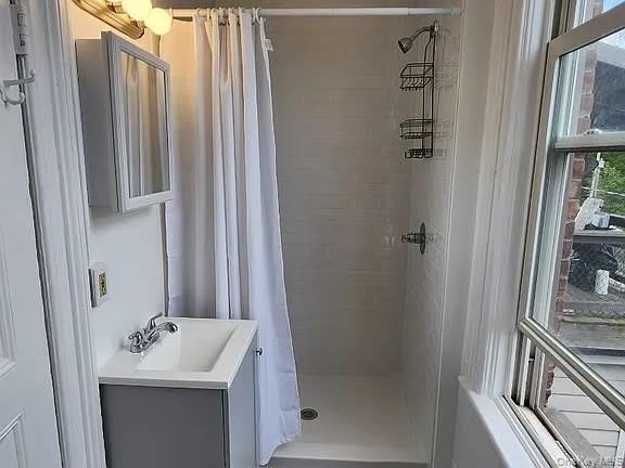 457 Main St – photo 4