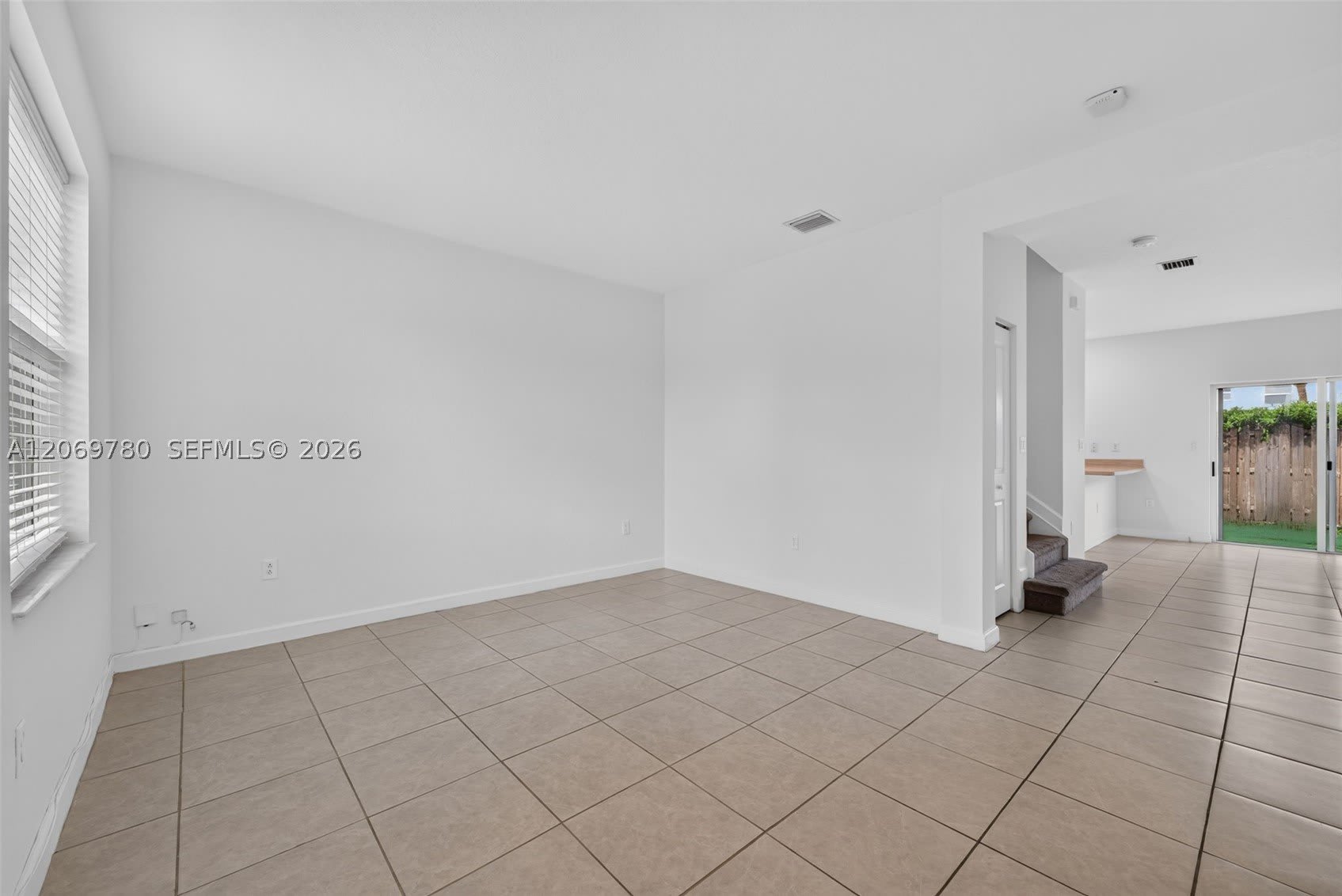 1586 SE 27th Ter – photo 5