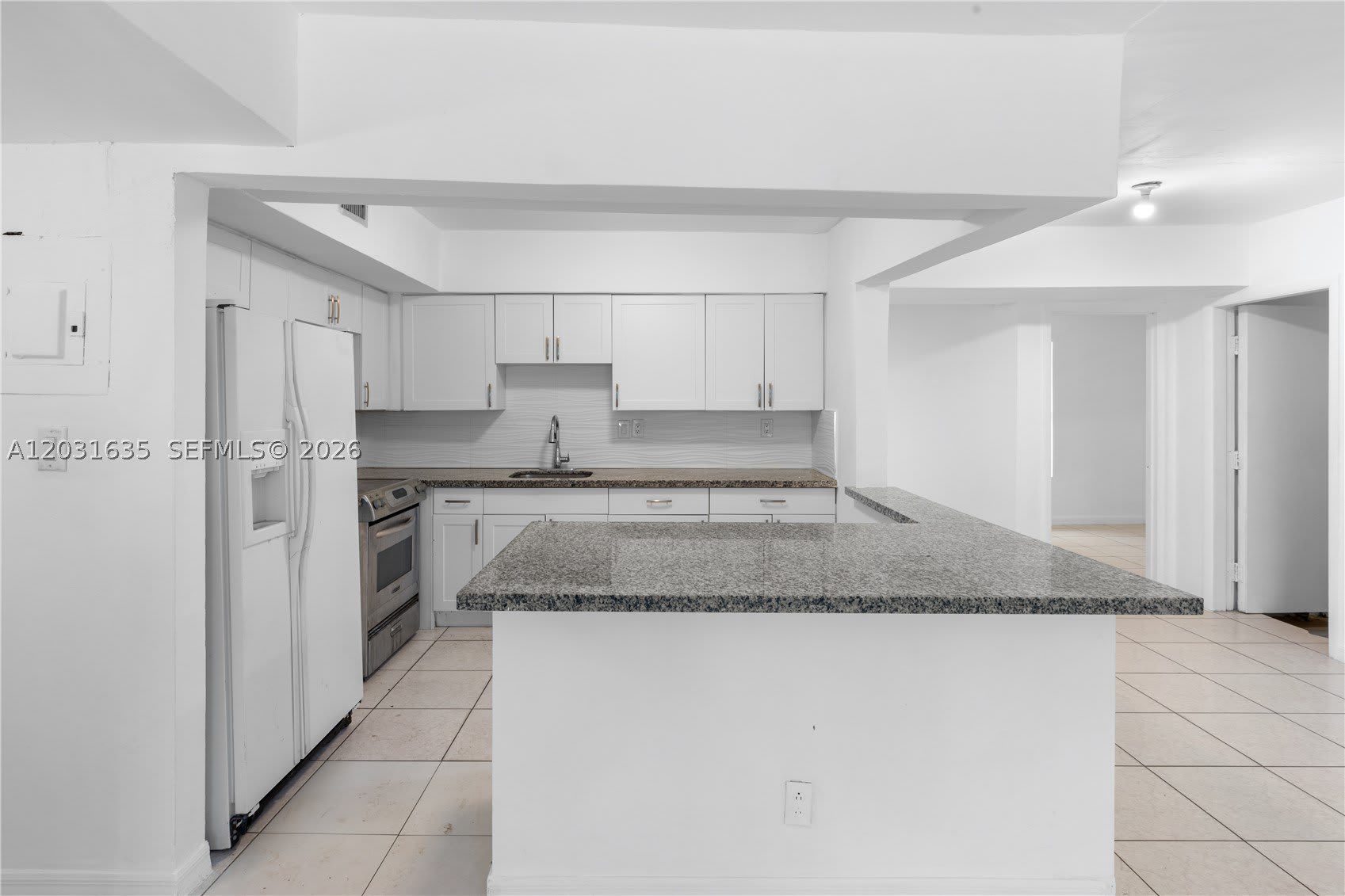 3061 Ne 4Th Ave – photo 5