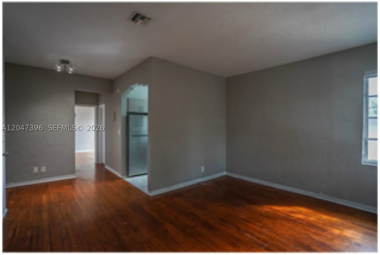 715 Michigan Ave – photo 5