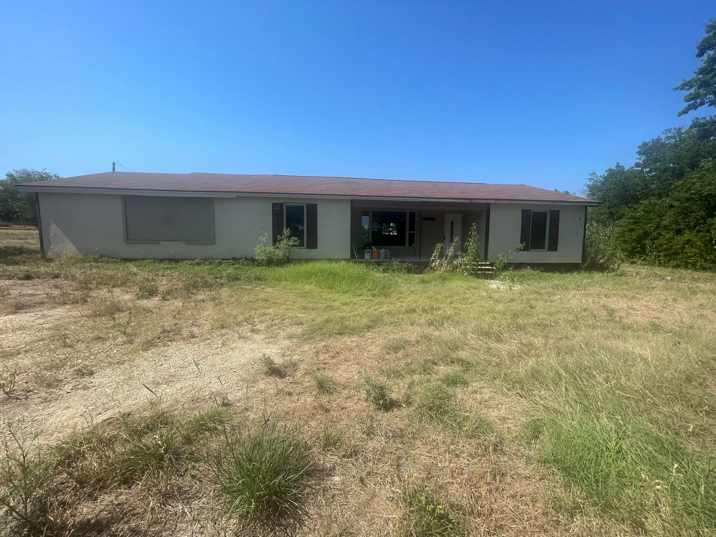 4 Bedroom, 2 Bathroom Home – photo 1