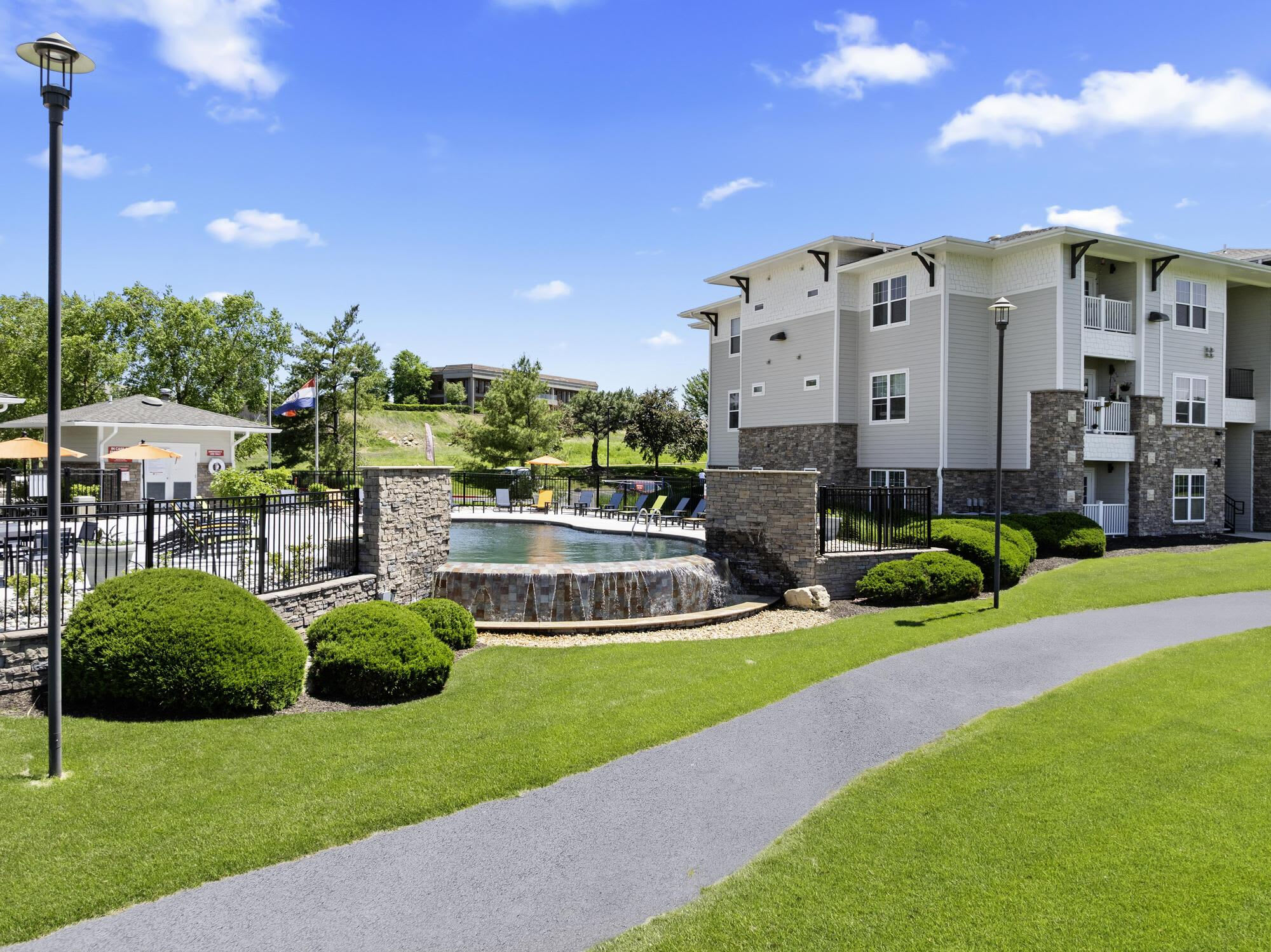 The Fairways Apartment Homes – photo 3