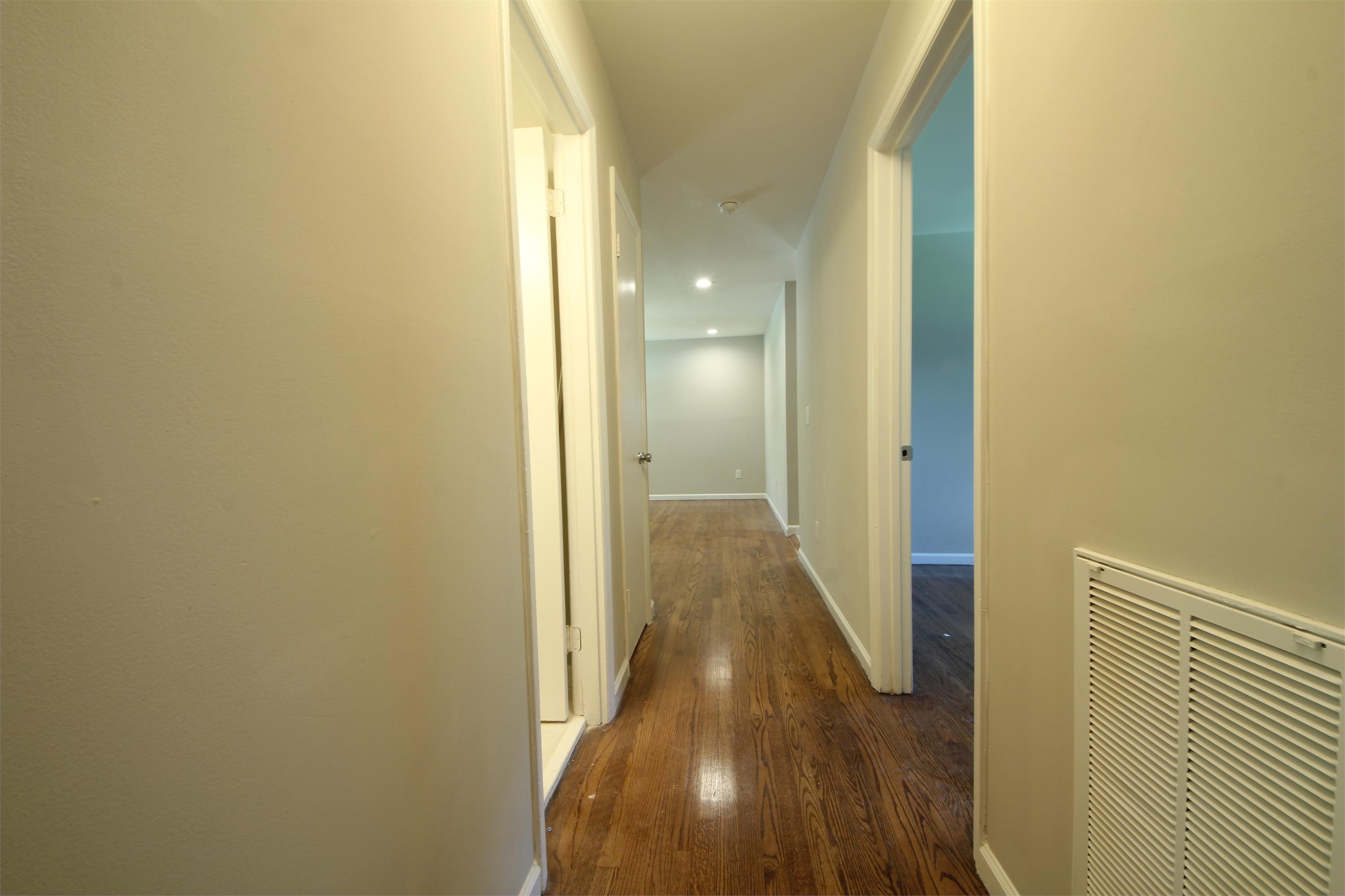 4736 Monmouth Dr – photo 4