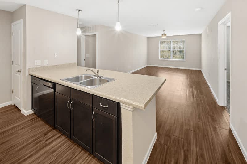 Summerset Apartments – photo 4