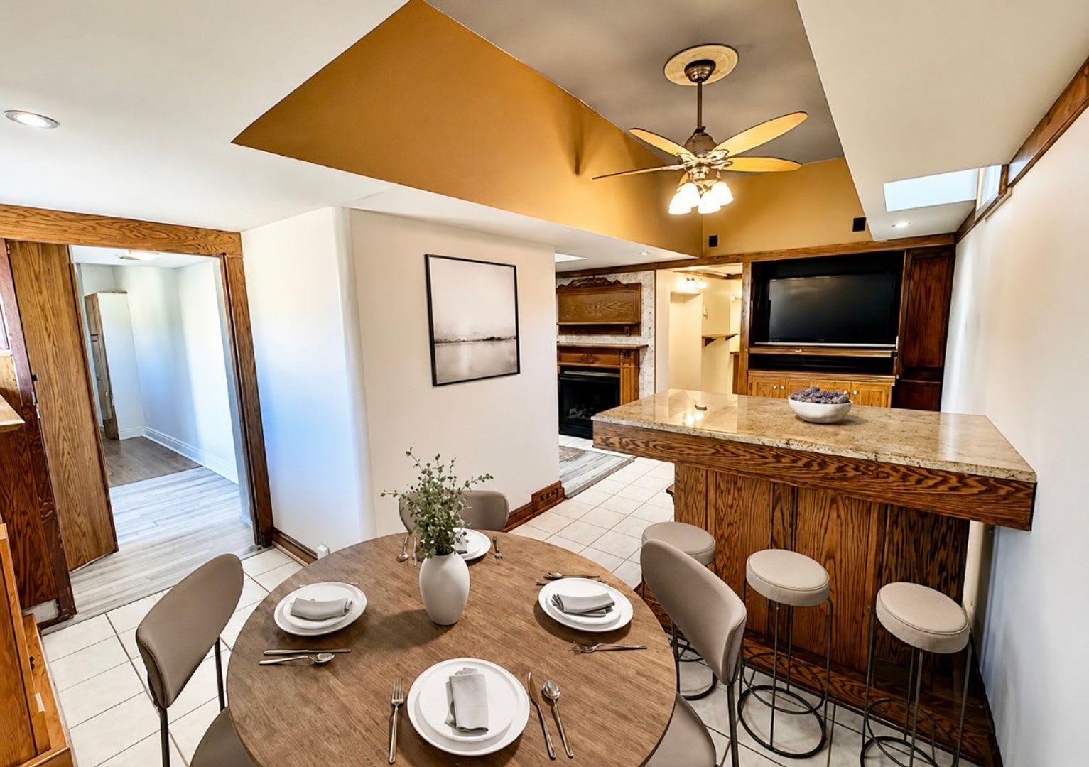 2422 Main St (LO) – photo 2