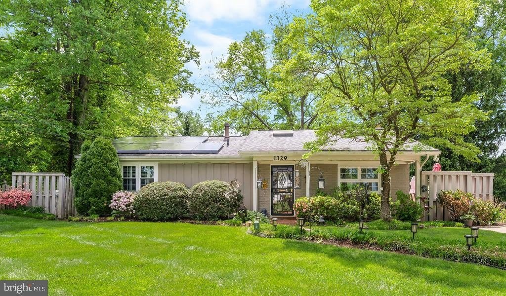 1329 Gresham Road – photo 4