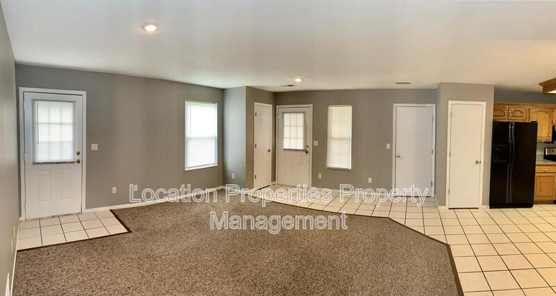 318 Creekside Court – photo 2