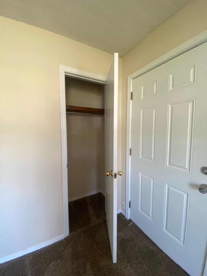 Great Duplex! 2 Bed, 1 Bath – photo 4