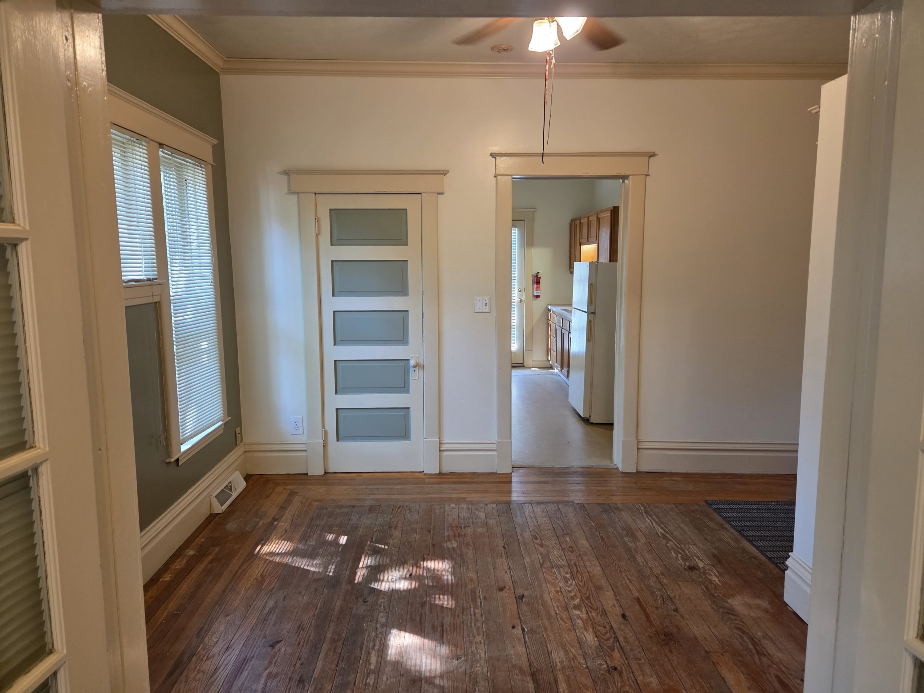 807 Ferris Ct, 1 – photo 2
