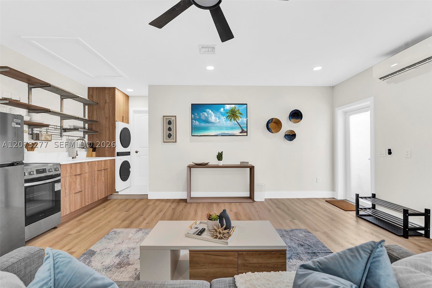 10430 Sunset Strip – photo 5