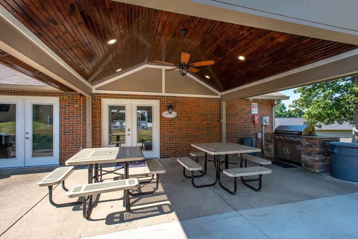 Sky Harbor Apartments – photo 2